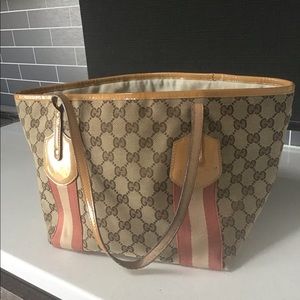 Gucci tote 100% authentic.